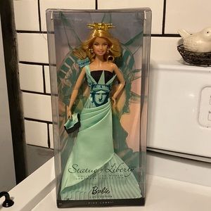 NEW. Vintage Mattel “Pink Label” Statue of Liberty, Barbie. Landmark coll…